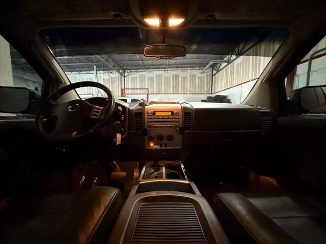 2005 Nissan Titan LE