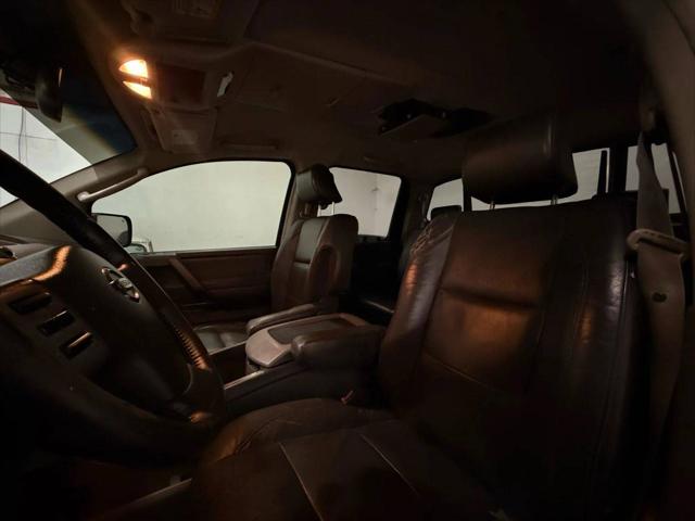 2005 Nissan Titan LE