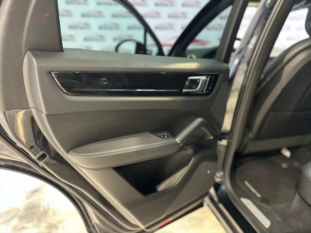 2021 Porsche Cayenne Base