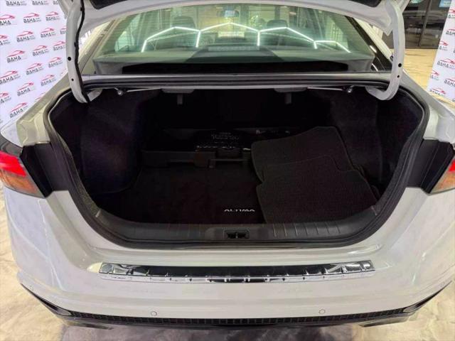 2023 Nissan Altima SR Intelligent AWD