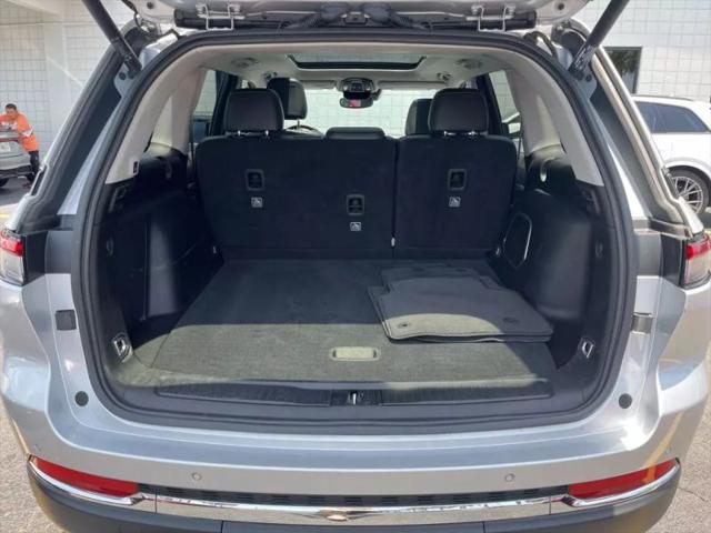 2023 Jeep Grand Cherokee Base