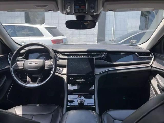 2023 Jeep Grand Cherokee Base