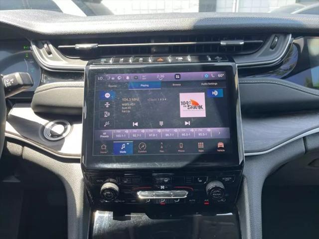 2023 Jeep Grand Cherokee Base