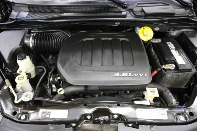2016 Chrysler Town & Country Touring