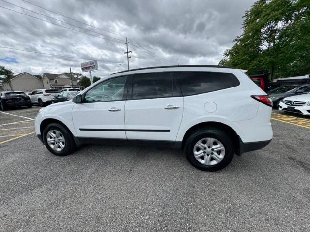2017 Chevrolet Traverse LS