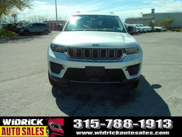 2023 Jeep Grand Cherokee Laredo 4x4