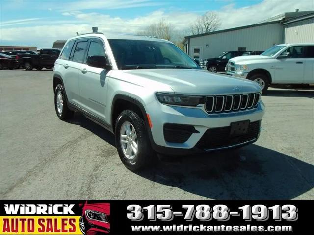 2023 Jeep Grand Cherokee Laredo 4x4