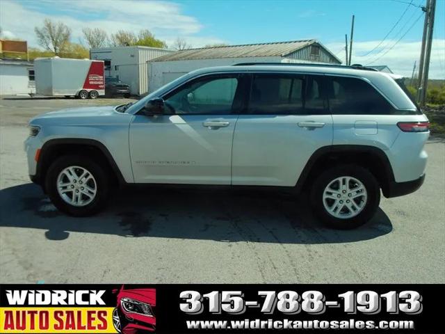 2023 Jeep Grand Cherokee Laredo 4x4