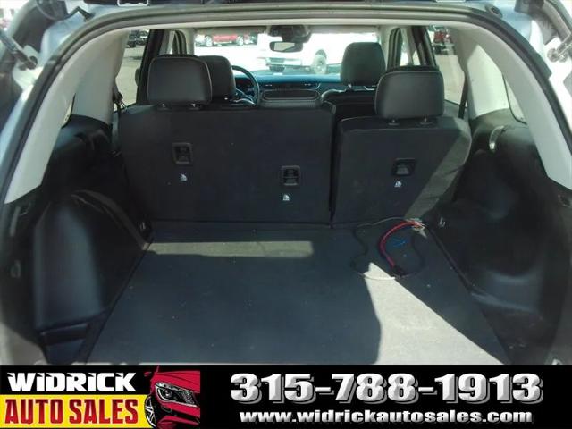 2023 Jeep Grand Cherokee Laredo 4x4