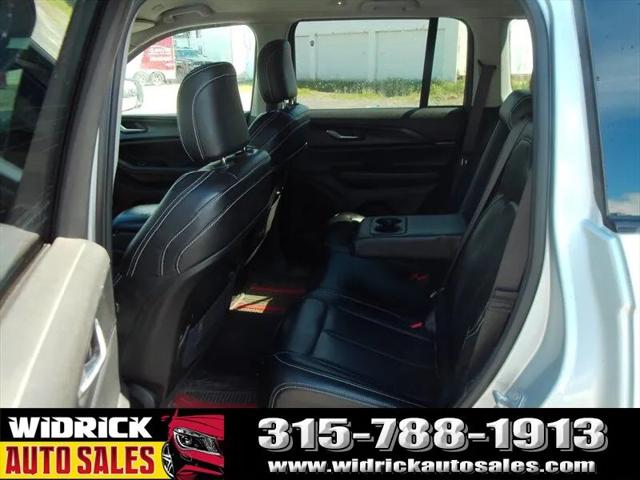 2023 Jeep Grand Cherokee Laredo 4x4