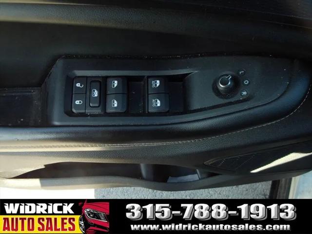 2023 Jeep Grand Cherokee Laredo 4x4