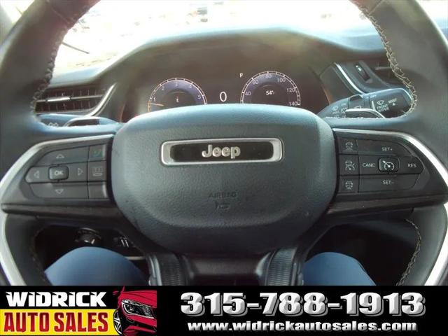 2023 Jeep Grand Cherokee Laredo 4x4