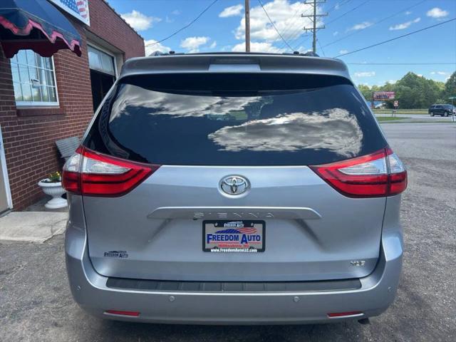 2015 Toyota Sienna XLE 8 Passenger