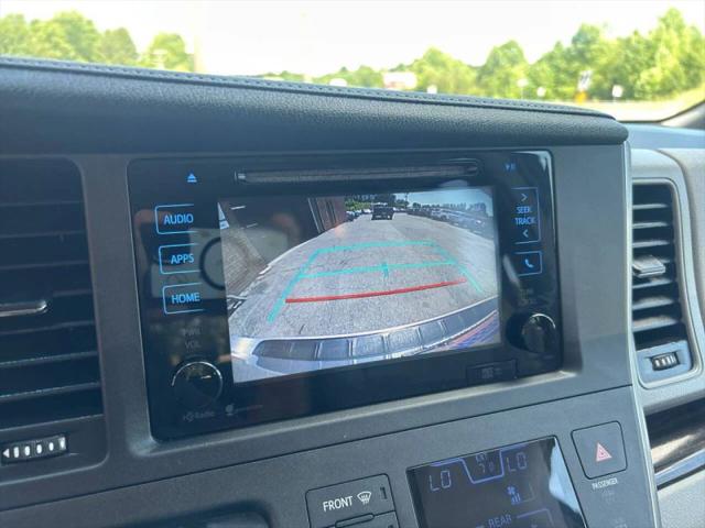 2015 Toyota Sienna XLE 8 Passenger