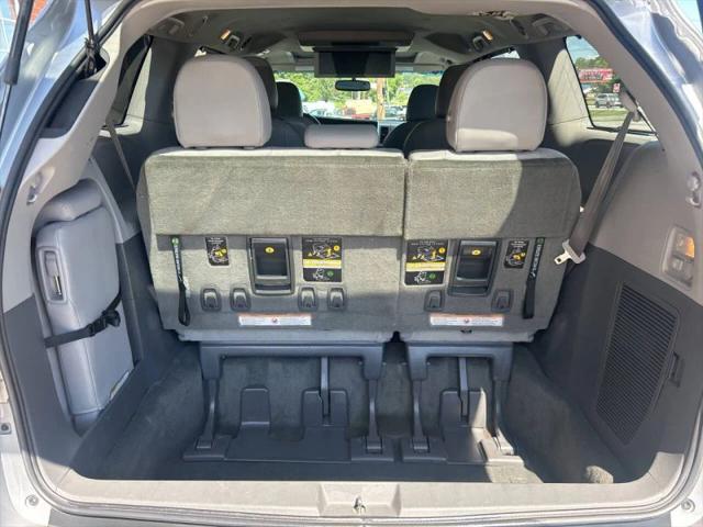 2015 Toyota Sienna XLE 8 Passenger