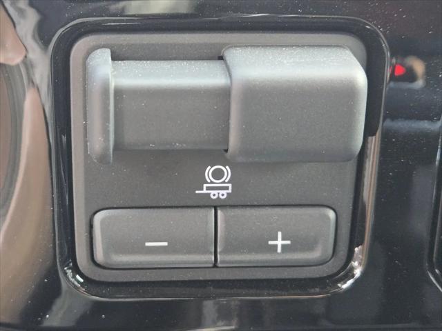 2025 GMC Sierra 1500 4WD Crew Cab Short Box Elevation with 3SB