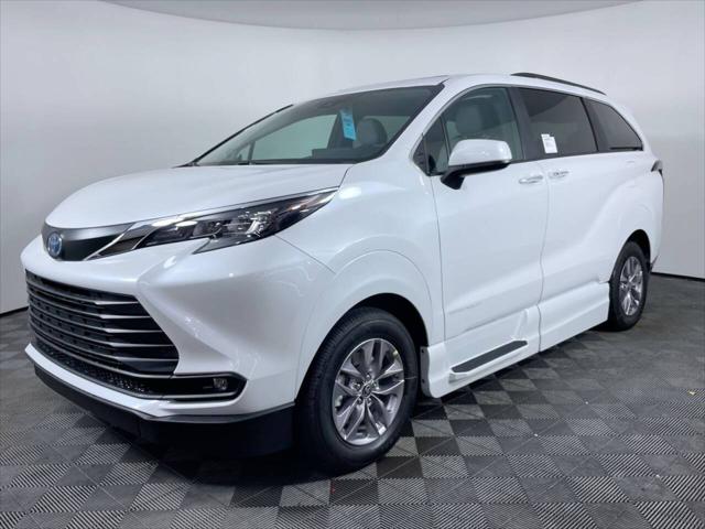 2025 Toyota Sienna XLE