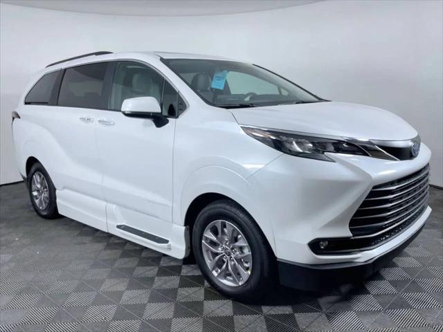 2025 Toyota Sienna XLE