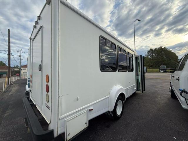 2013 Chevrolet Express Cutaway 4500 Diesel