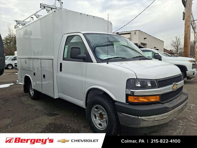 2025 Chevrolet Express Cutaway Work Van