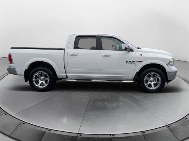 2017 RAM 1500 Laramie Crew Cab 4x4 57 Box