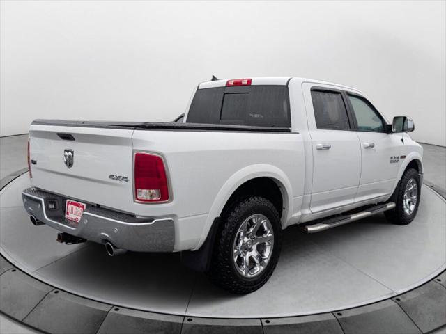 2017 RAM 1500 Laramie Crew Cab 4x4 57 Box