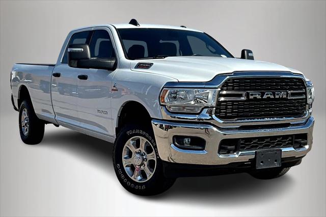 2023 RAM 3500 Big Horn Crew Cab 4x4 8 Box