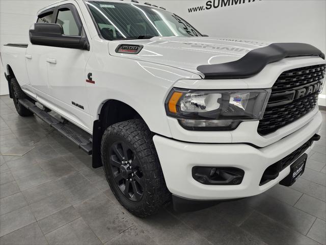 2022 RAM 3500 Big Horn Crew Cab 4x4 8 Box