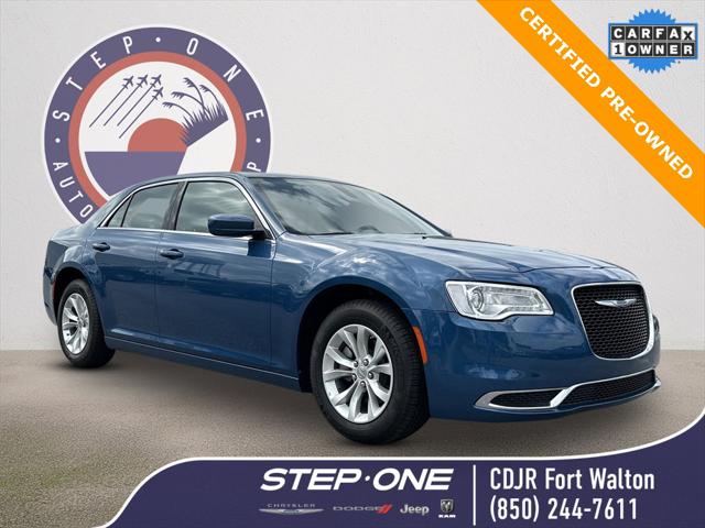 2023 Chrysler 300 Touring