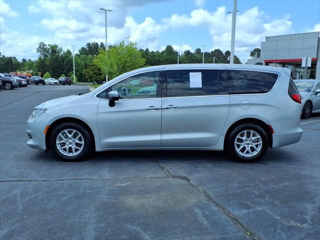 2023 Chrysler Voyager LX