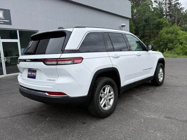 2023 Jeep Grand Cherokee Laredo 4x4