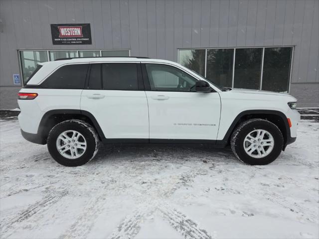 2023 Jeep Grand Cherokee Laredo 4x4
