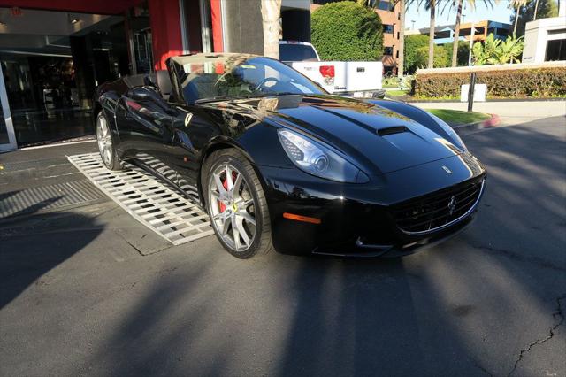 2013 Ferrari California 2dr Convertible