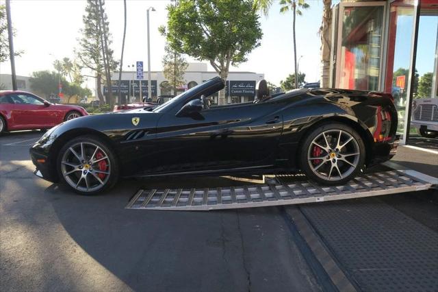 2013 Ferrari California 2dr Convertible