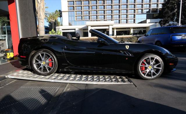 2013 Ferrari California 2dr Convertible