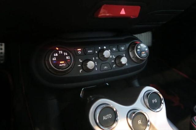2013 Ferrari California 2dr Convertible