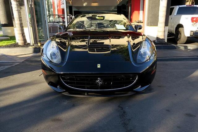 2013 Ferrari California 2dr Convertible