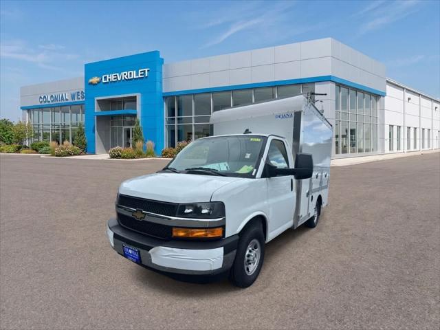 2025 Chevrolet Express Cutaway Work Van