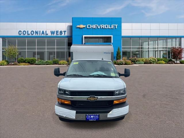 2025 Chevrolet Express Cutaway Work Van