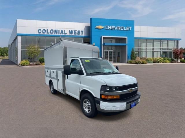 2025 Chevrolet Express Cutaway Work Van