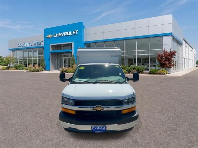 2025 Chevrolet Express Cutaway Work Van