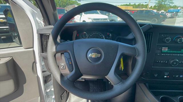 2025 Chevrolet Express Cutaway Work Van