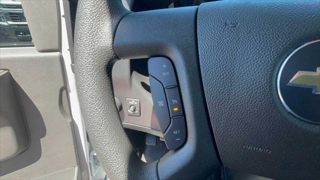 2025 Chevrolet Express Cutaway Work Van