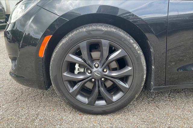 Used 2020 Chrysler Pacifica For Sale in Olive Branch, MS