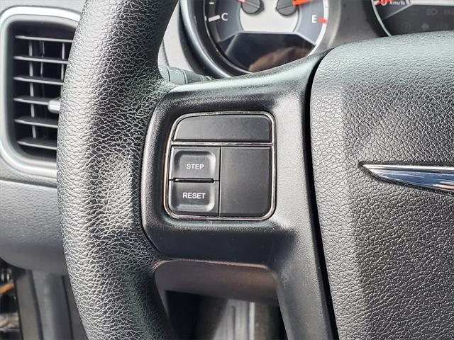 Used 2013 Chrysler 200 For Sale in Waterford Twp, MI