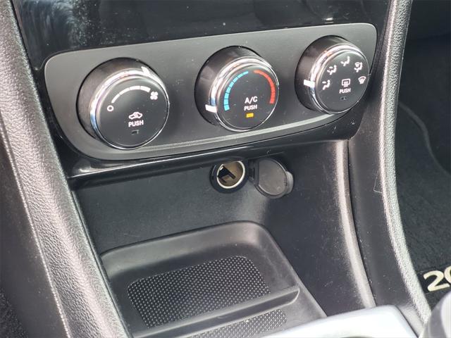 Used 2013 Chrysler 200 For Sale in Waterford Twp, MI