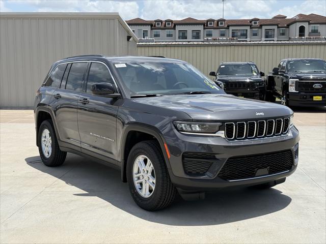 2025 Jeep Grand Cherokee GRAND CHEROKEE LAREDO 4X2