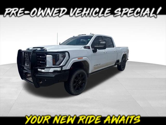 2024 GMC Sierra 3500HD 4WD Crew Cab Standard Bed AT4