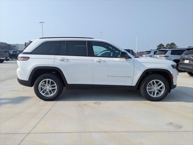2025 Jeep Grand Cherokee GRAND CHEROKEE LAREDO X 4X4