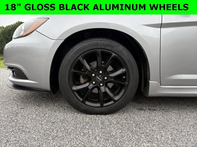 2014 Chrysler 200 Limited